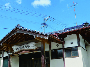 ルート手作りのサインが要所に