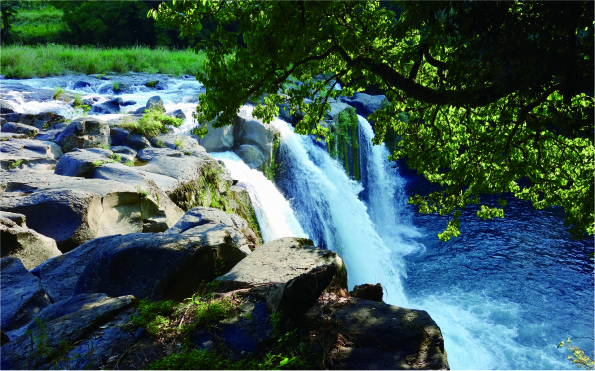 産（うぶ）さん滝